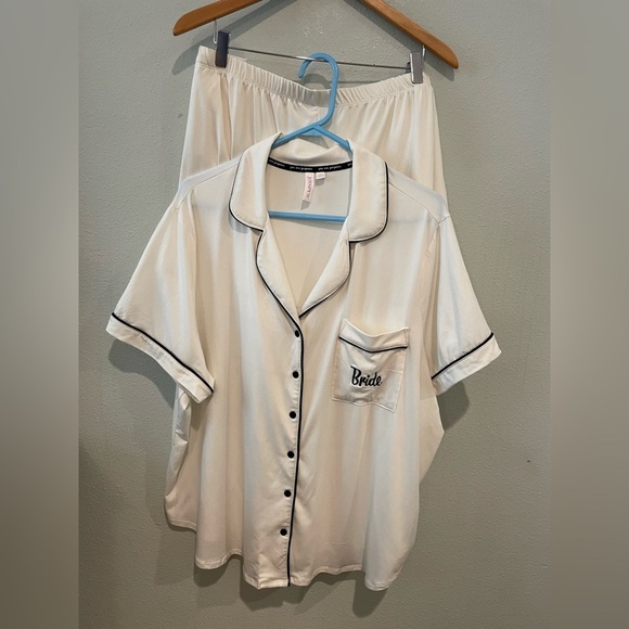 Women's Cream & Black Bride Pajama short Set - Picture 1 of 5